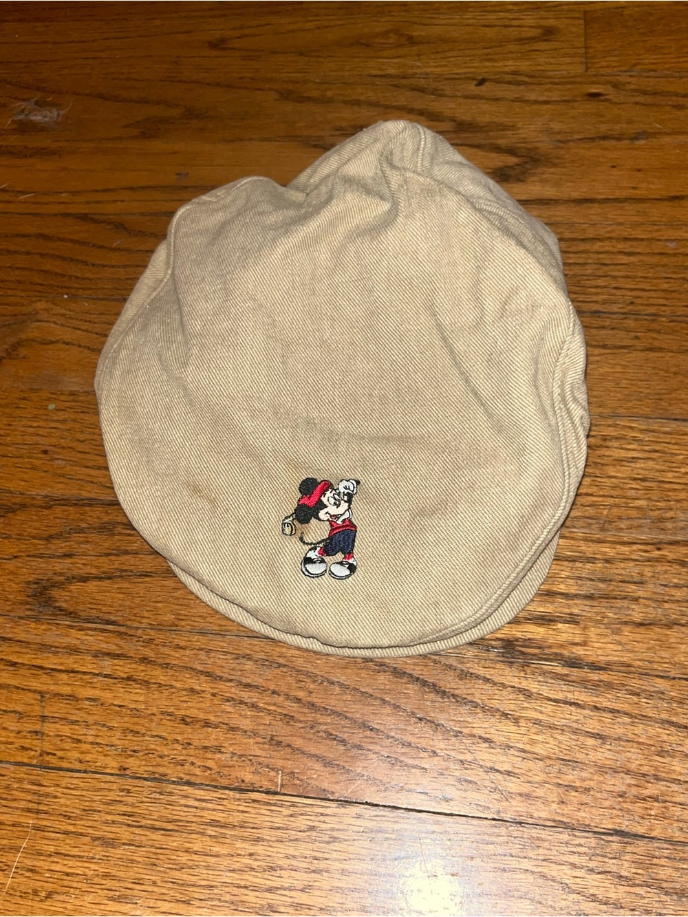 Disney Beige Mickey Embroidered Newsboy Cap 90s vintage